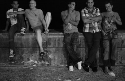 Seis Pasos (six paces)